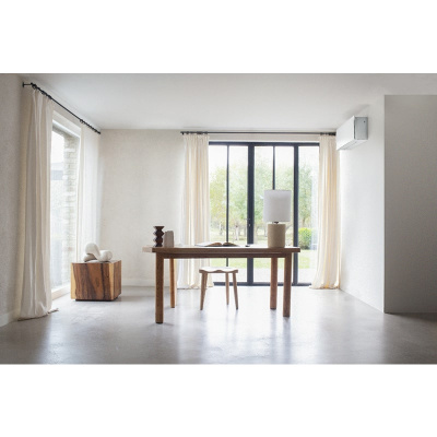 Daikin Set FTXJ25AW + RXJ25A WiFi Emura Wandgerät Mattweiß + Außengerät 2,5 kW 1 Raum 25 - 30 m²
